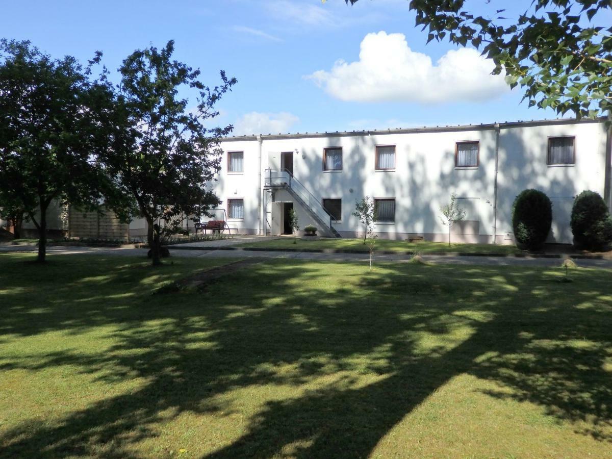 Zur Saale Hotel Weissenfels Bagian luar foto